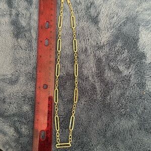 10 kt yellow gold necklace with lobster claw , light in weight, 18 inches long